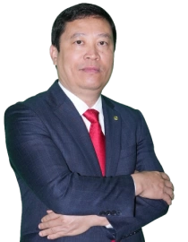 Ông Thân Đức Việt