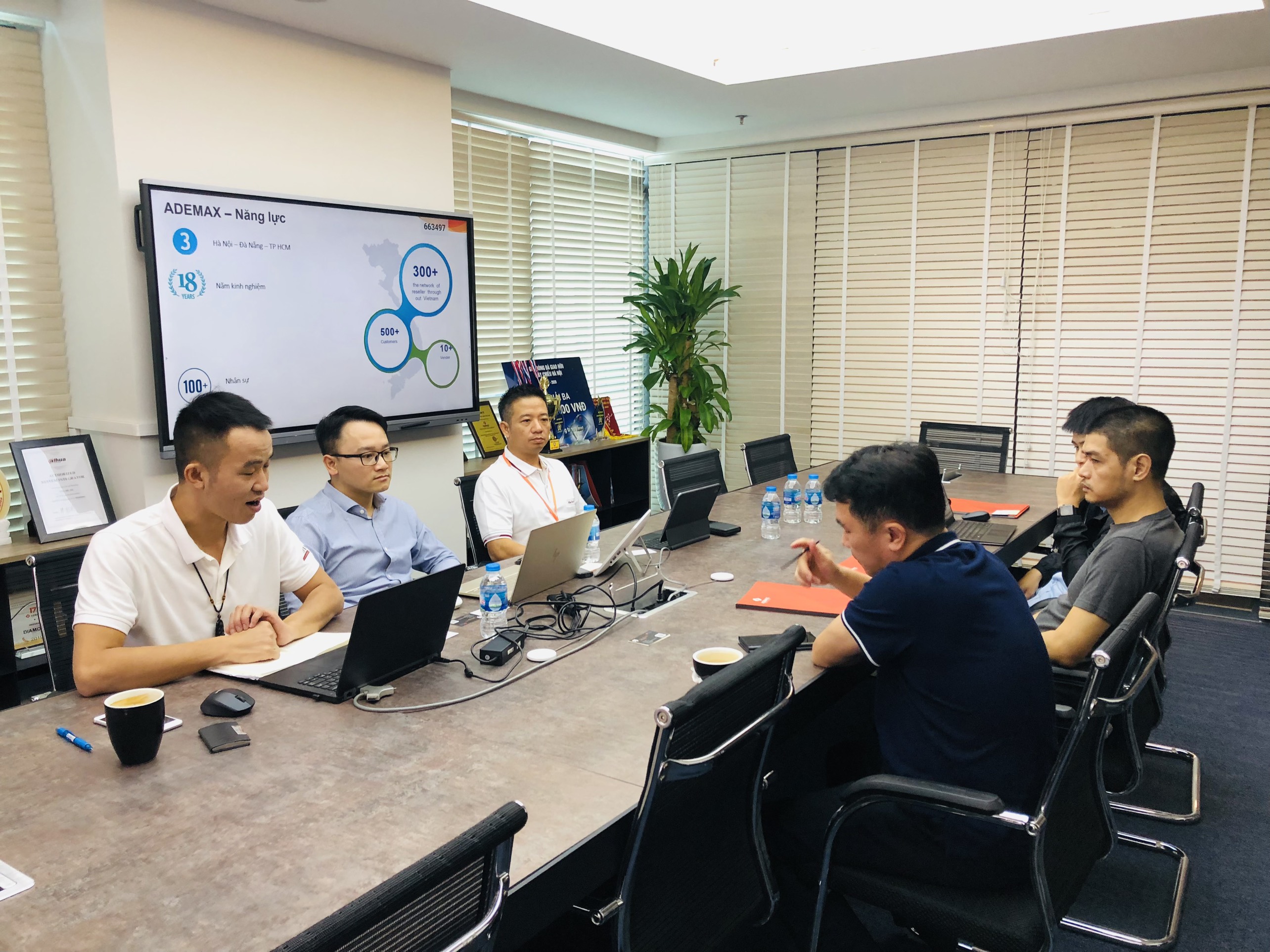 Một số hình ảnh tại buổi gặp mặt