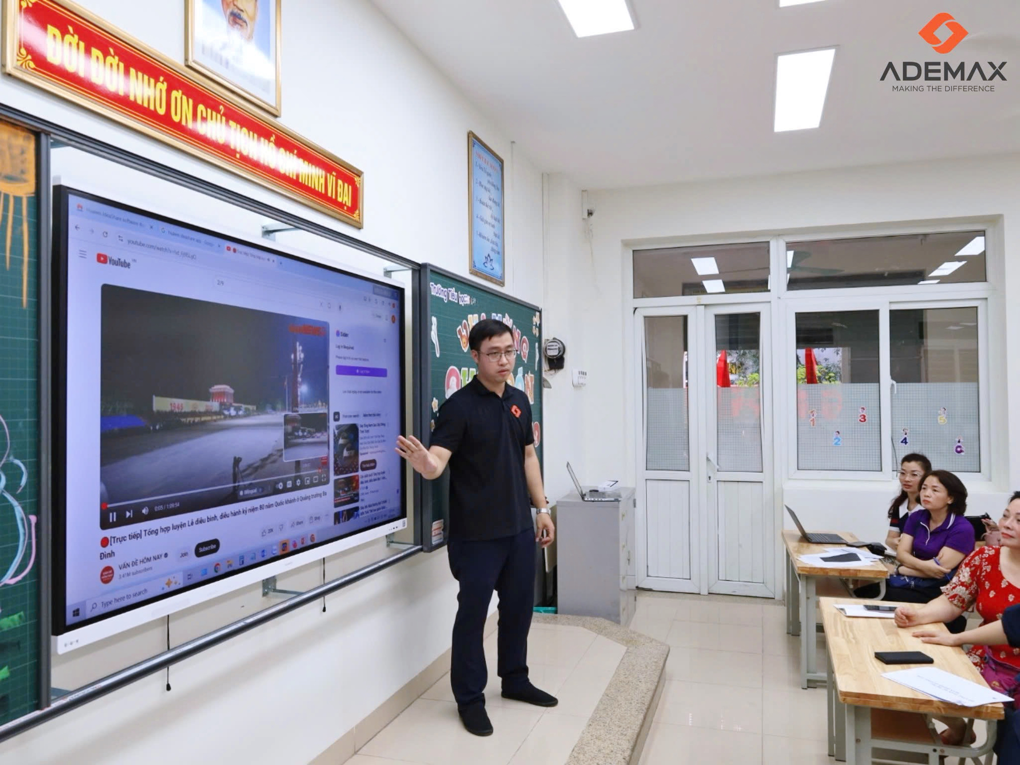 Ademax hướng dẫn giáo viên sử dụng màn hình tương tác, tối ưu hiệu quả giảng dạy.
